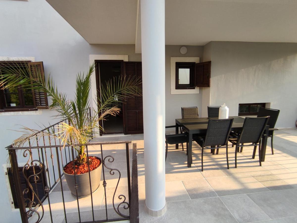Apartvilla Castropola المظهر الخارجي الصورة