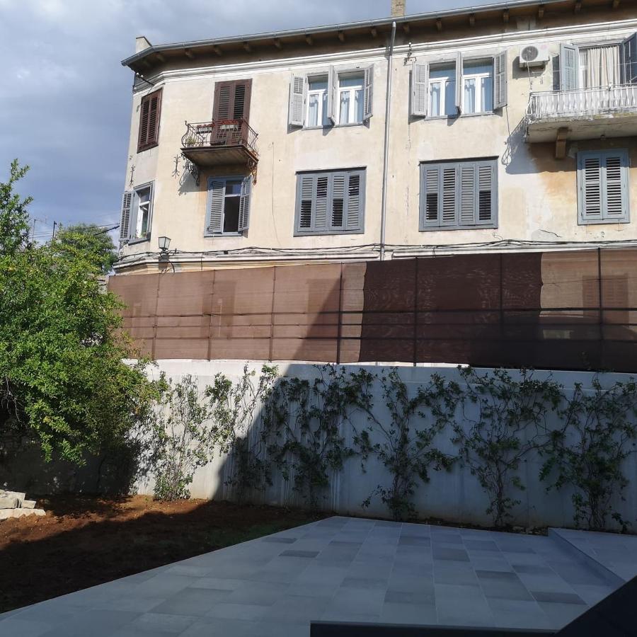 Apartvilla Castropola المظهر الخارجي الصورة