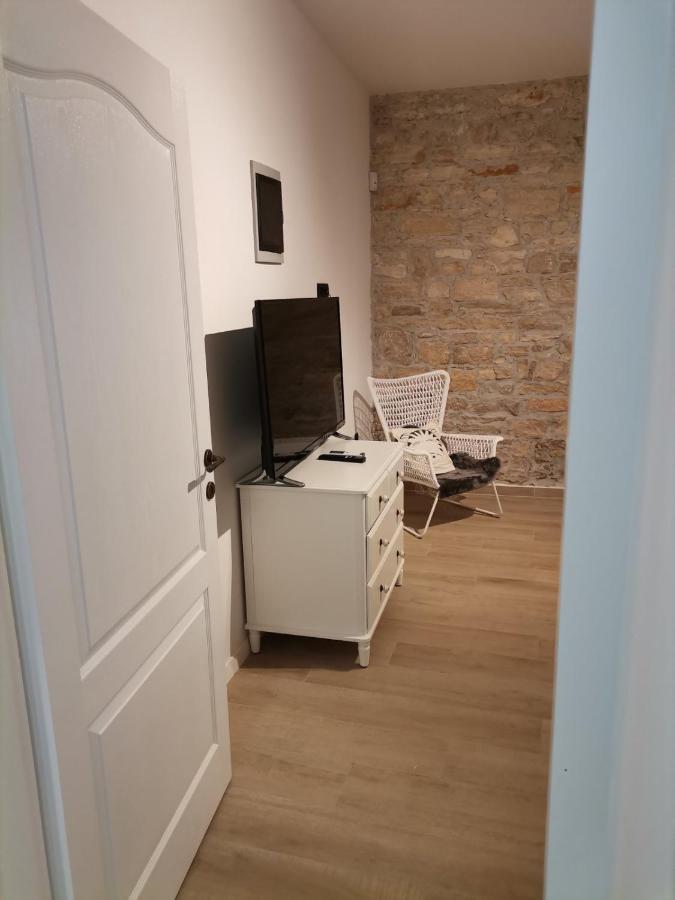 Apartvilla Castropola المظهر الخارجي الصورة