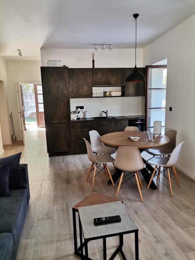 Apartvilla Castropola المظهر الخارجي الصورة